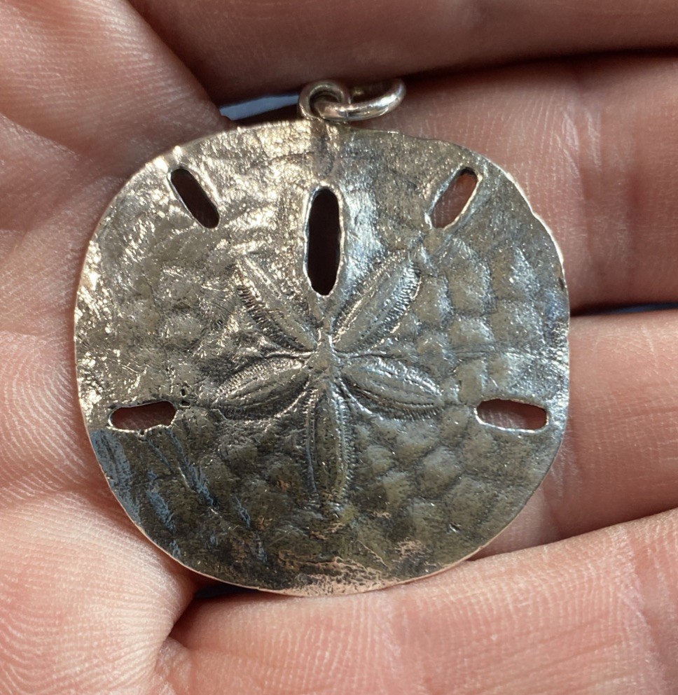 James Avery Sterling Silver Large Sand Dollar Pendant Retired