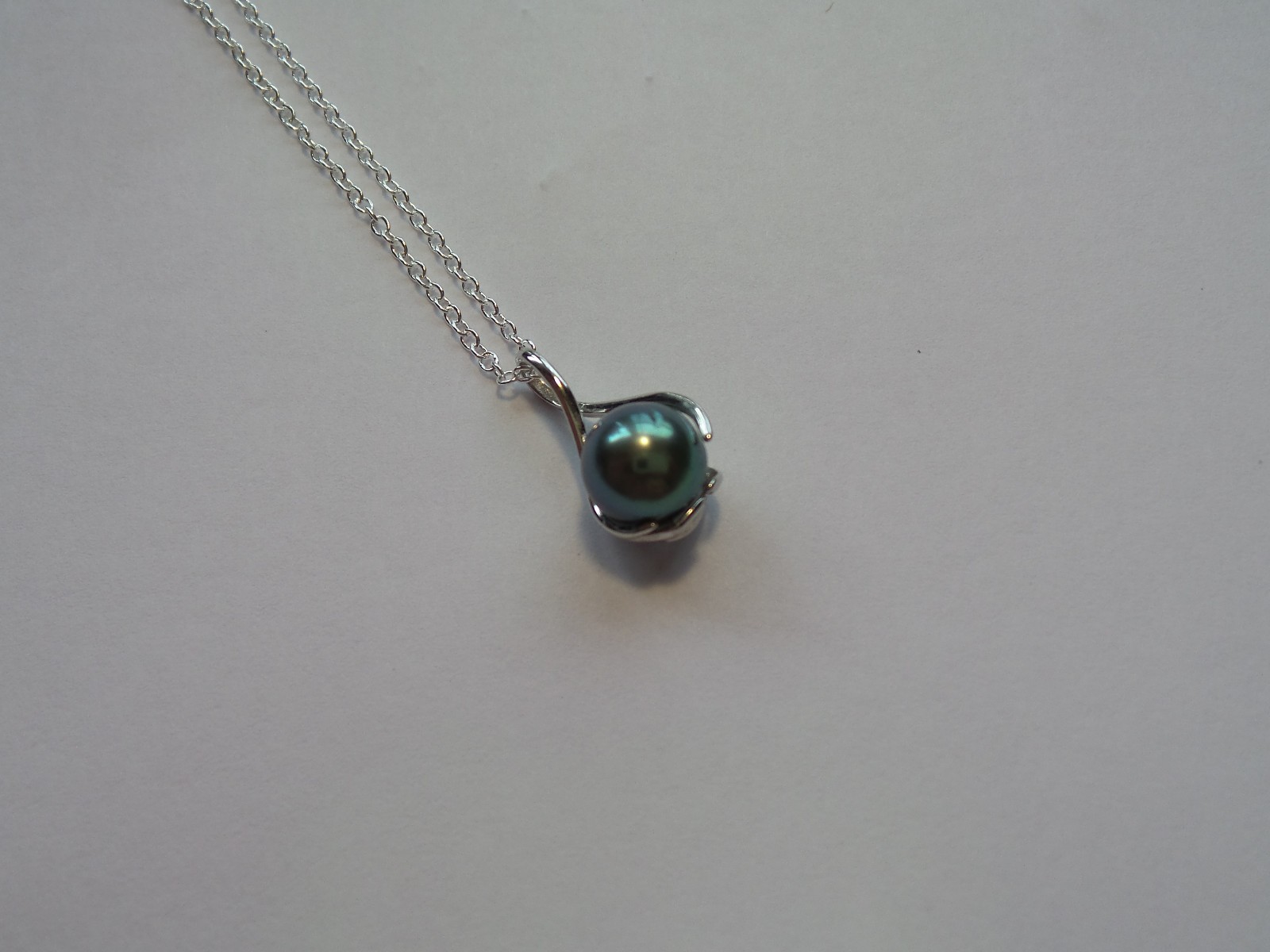 RARE TAHITIAN GREEN BLUE PEARL NECKLACE