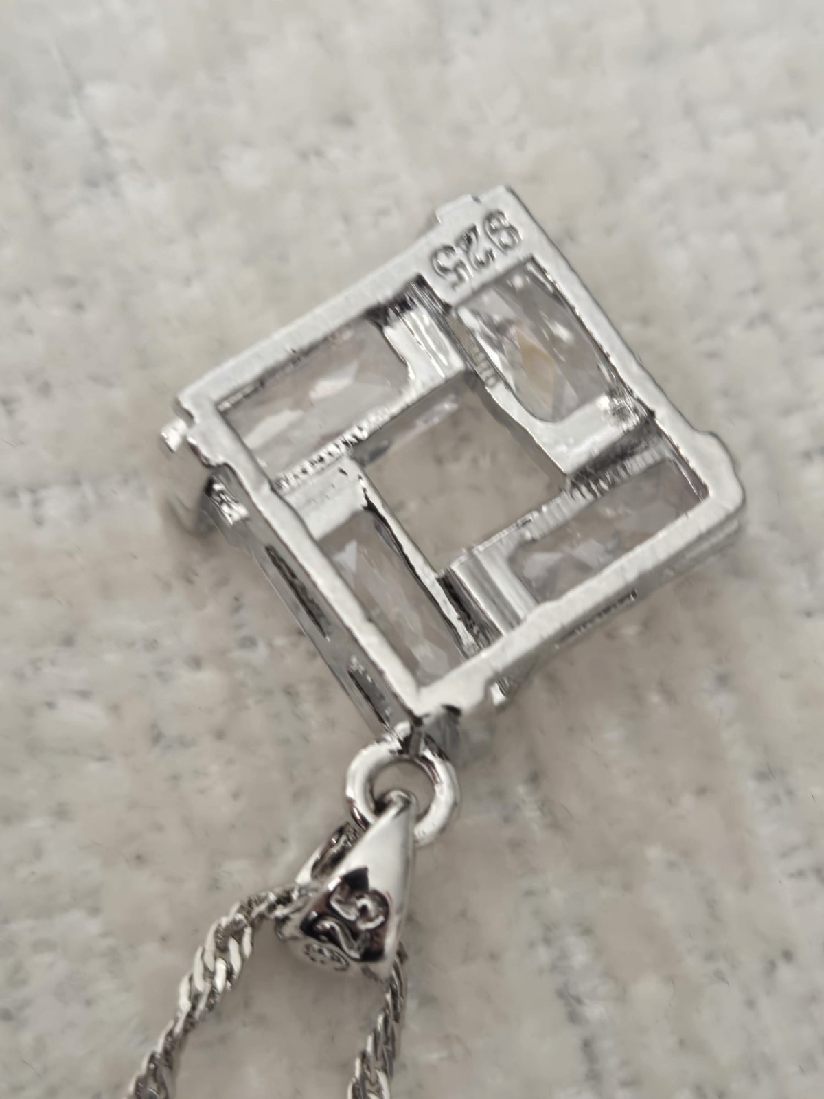 Unusual Stunning White Crystal Sterling Silver 18 Inch Necklace. UK Seller