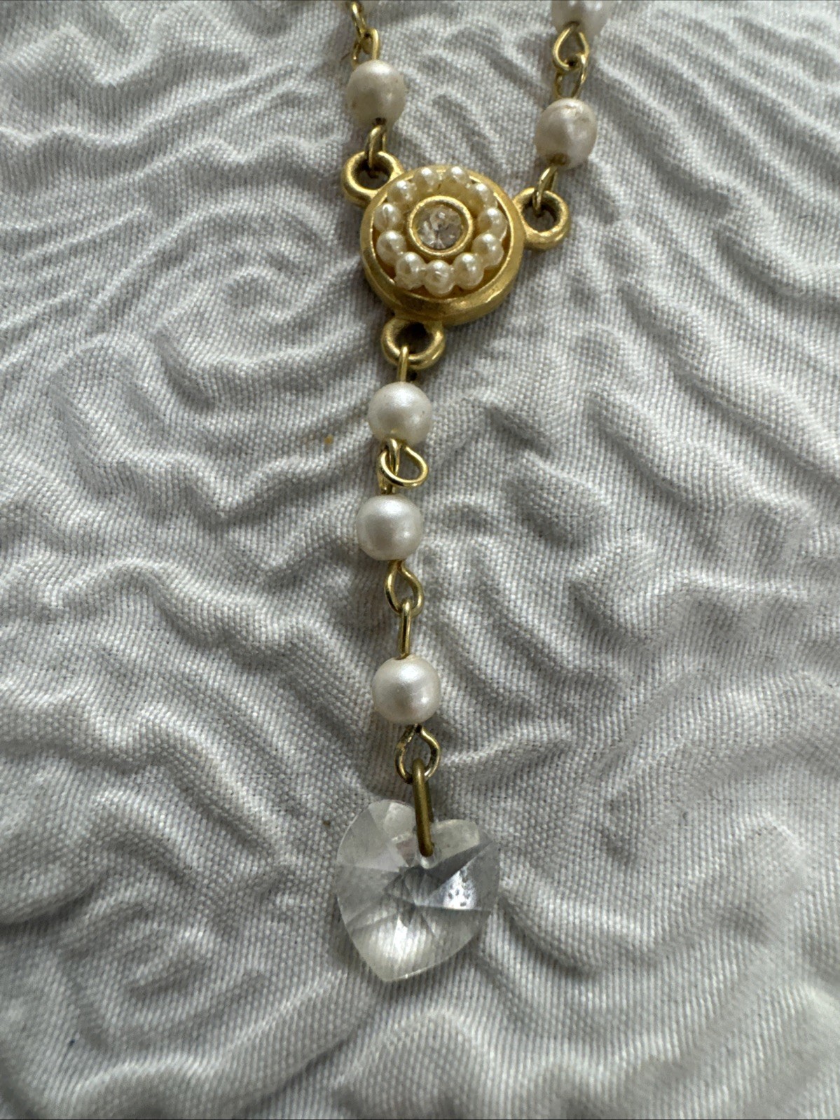 Vintage Gold Tone Dainty Faux Pearl Lariat Heart Pendant 21” Necklace