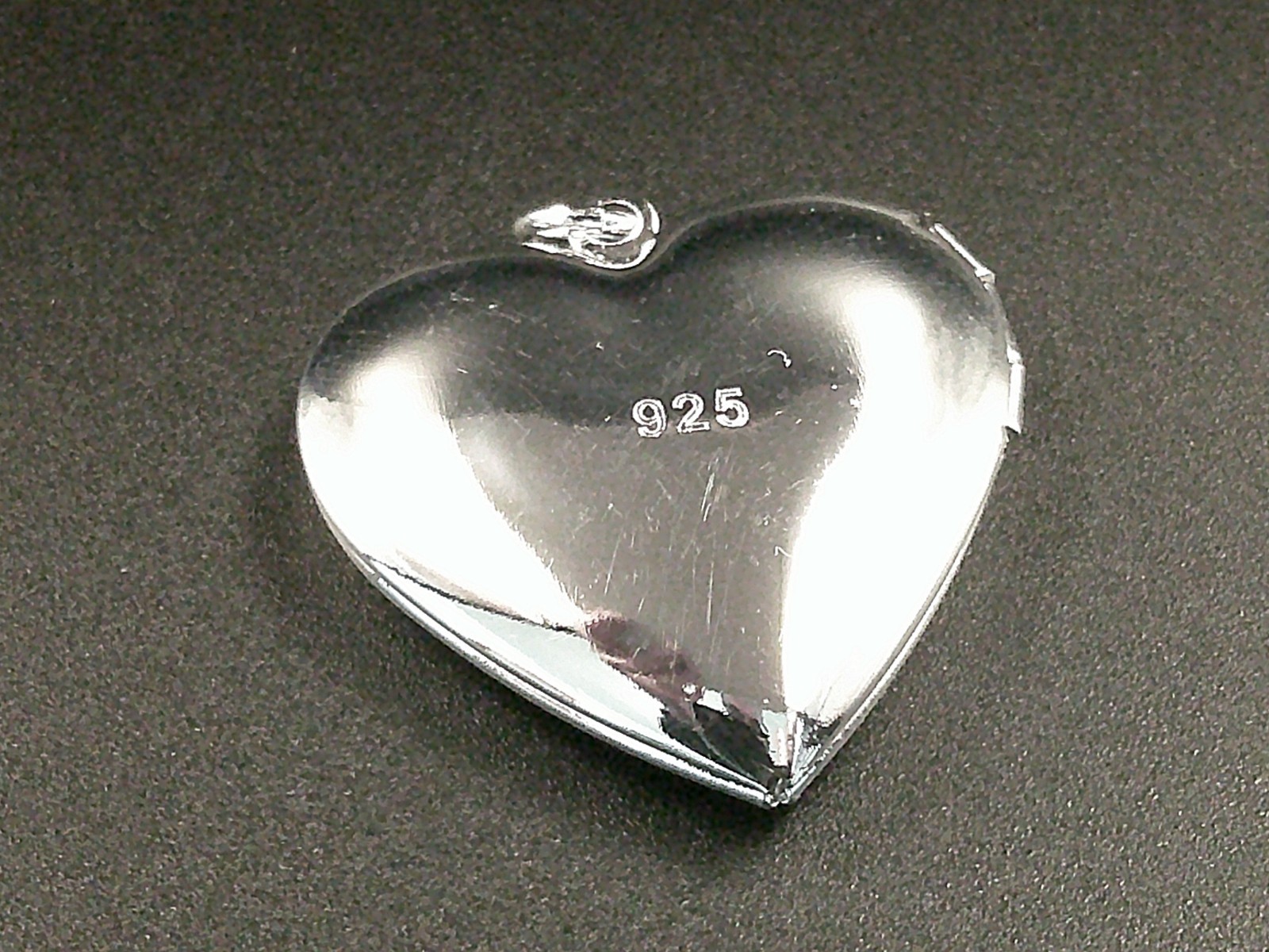 Fashion Silver-Tone Heart Photo Frame Pendant Necklace – Stamped 925 – 1×1 Inch
