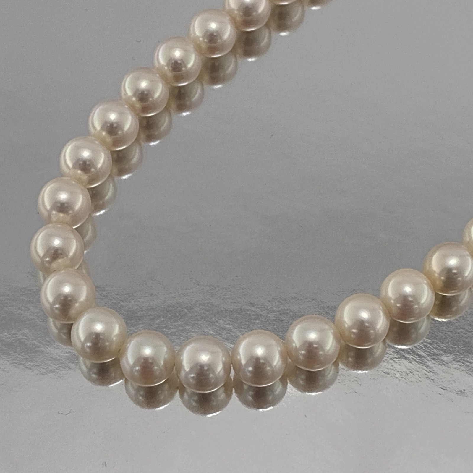 Hanadama 7.5-8mm Pearl Japanese Akoya White-Rose Necklace Silver 16.93″