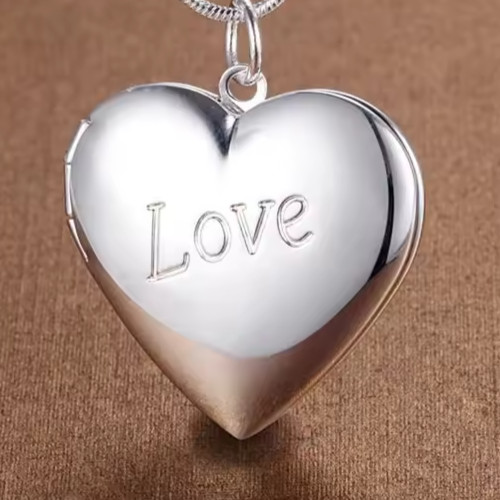Fashion Silver-Tone Heart Photo Frame Pendant Necklace – Stamped 925 – 1×1 Inch
