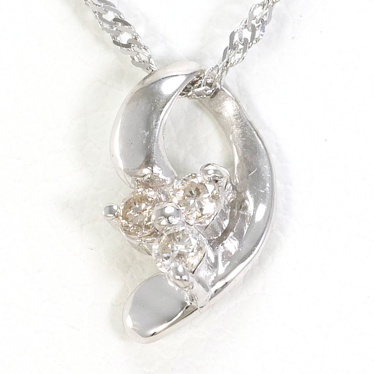 K18 18k gold Necklace Diamond (no carat mark) 1.0g 39cm Free shipping Used
