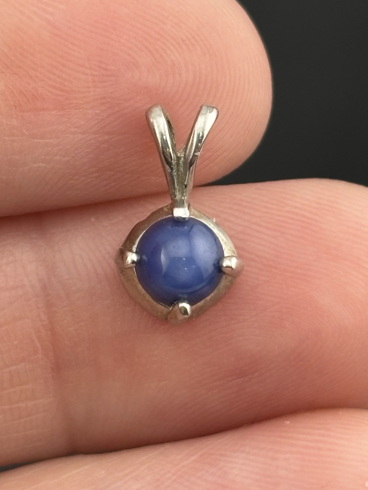 Vintage 14k White Gold Blue Star Sapphire Pendant Round Cabochon 7/16″ Petite