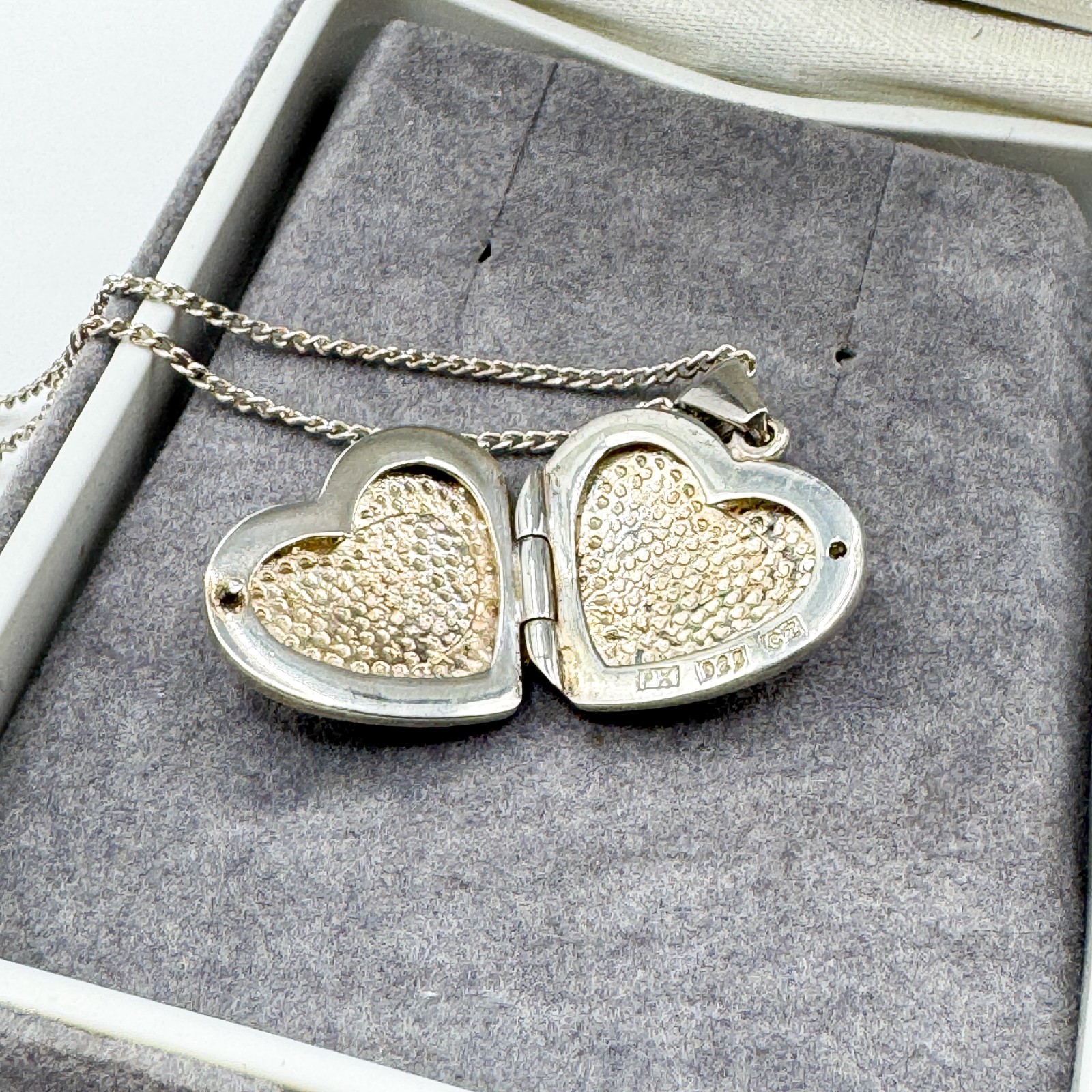 925 Sterling Silver Love Heart Photo Locket Pendant Necklace 40cm Curb Chain