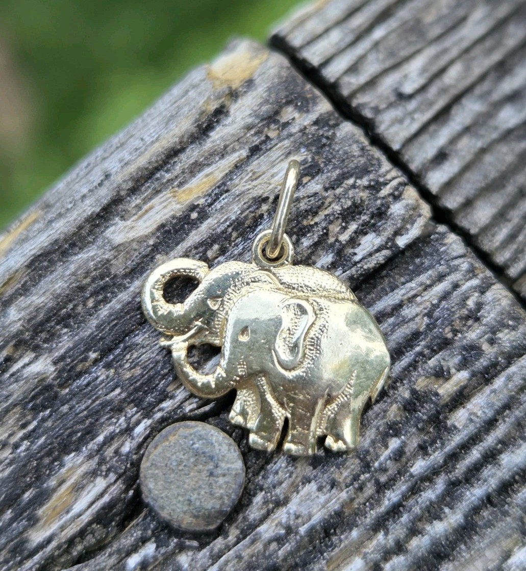 Vintage 14k Gold Elephant Chatm Pendant Mom & Baby Lucky Tested