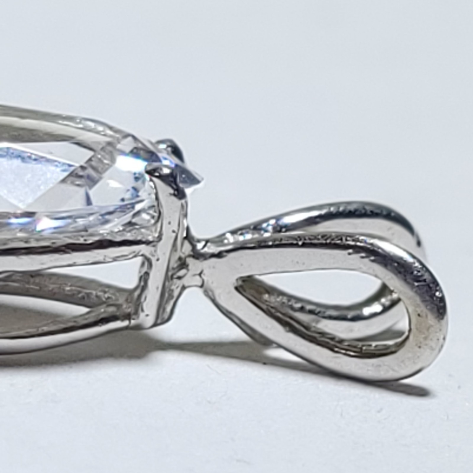 12k White Gold Pendant Clear Stone Small Charm 1.5cm Long 12 Karat 1.0g Total