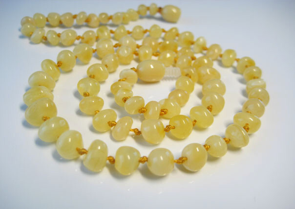 Genuine Elegant Beautiful Yellow Baltic Amber Necklace 21 in !!!