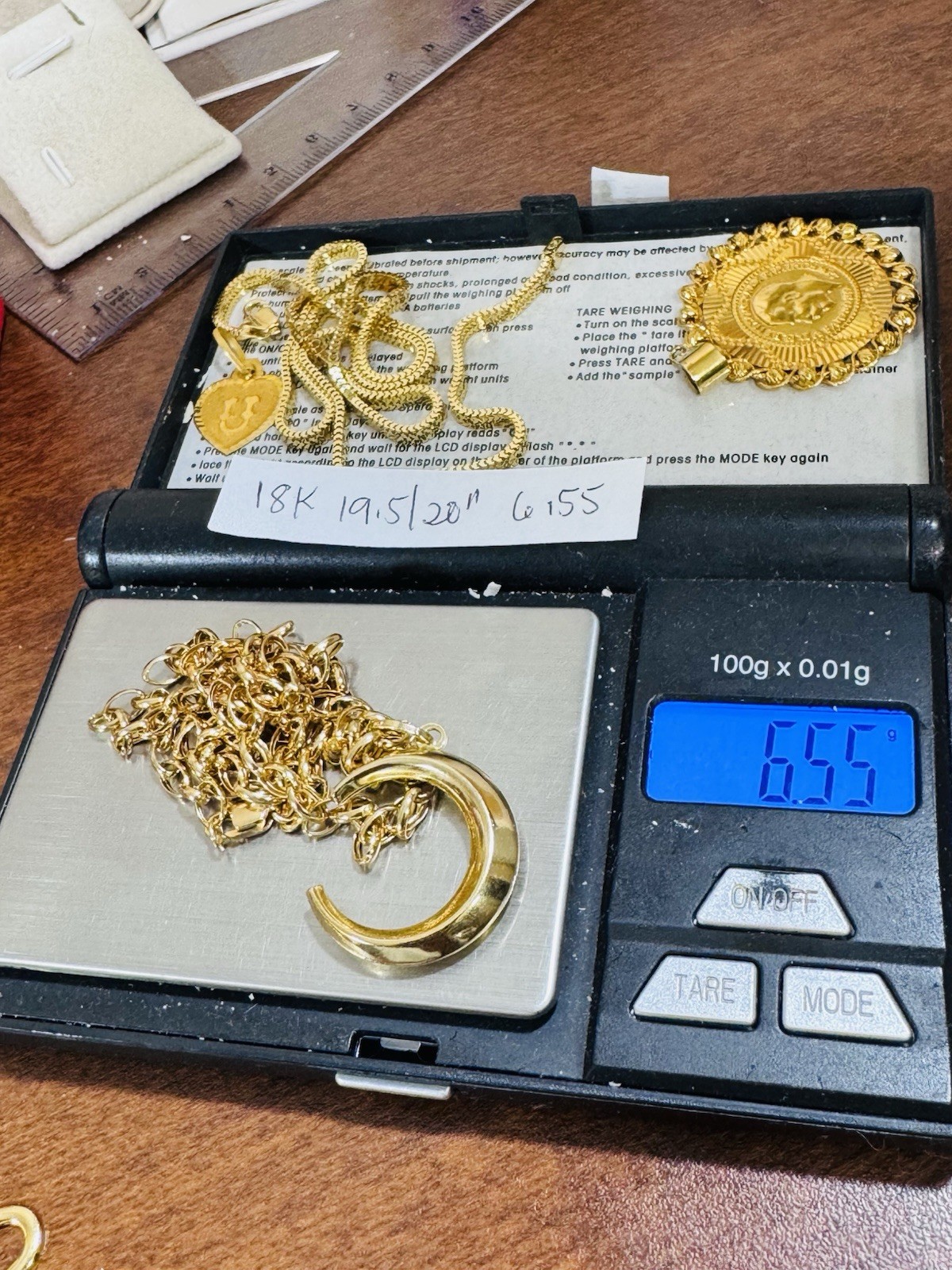 18K 750 Real Gold Letter C or Half Moon Necklace 19.5/20” Long 3.8mm 6.55g