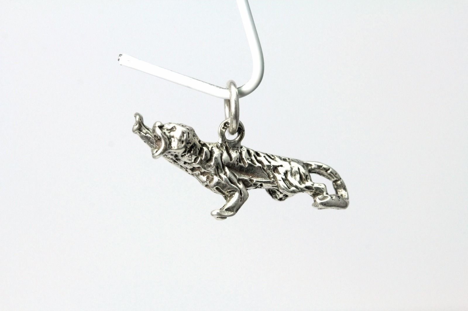 Very Nice 925 Sterling Silver Small Tiger Charm/Pendant 2.6 Grams (PEN3479)