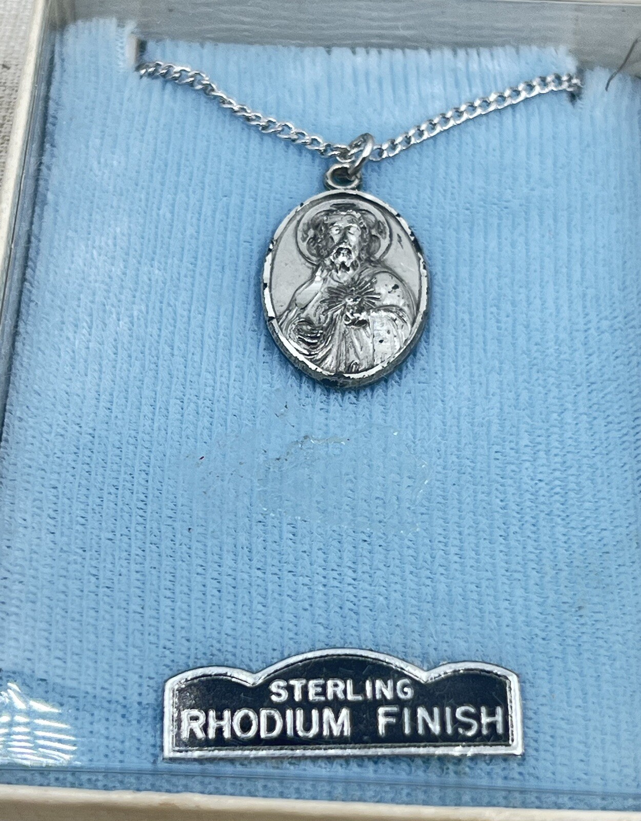 Vge Sterling Rhodium Finish 2 Sacred Heart Of Jesus 2 Signed Metal Necklace ￼