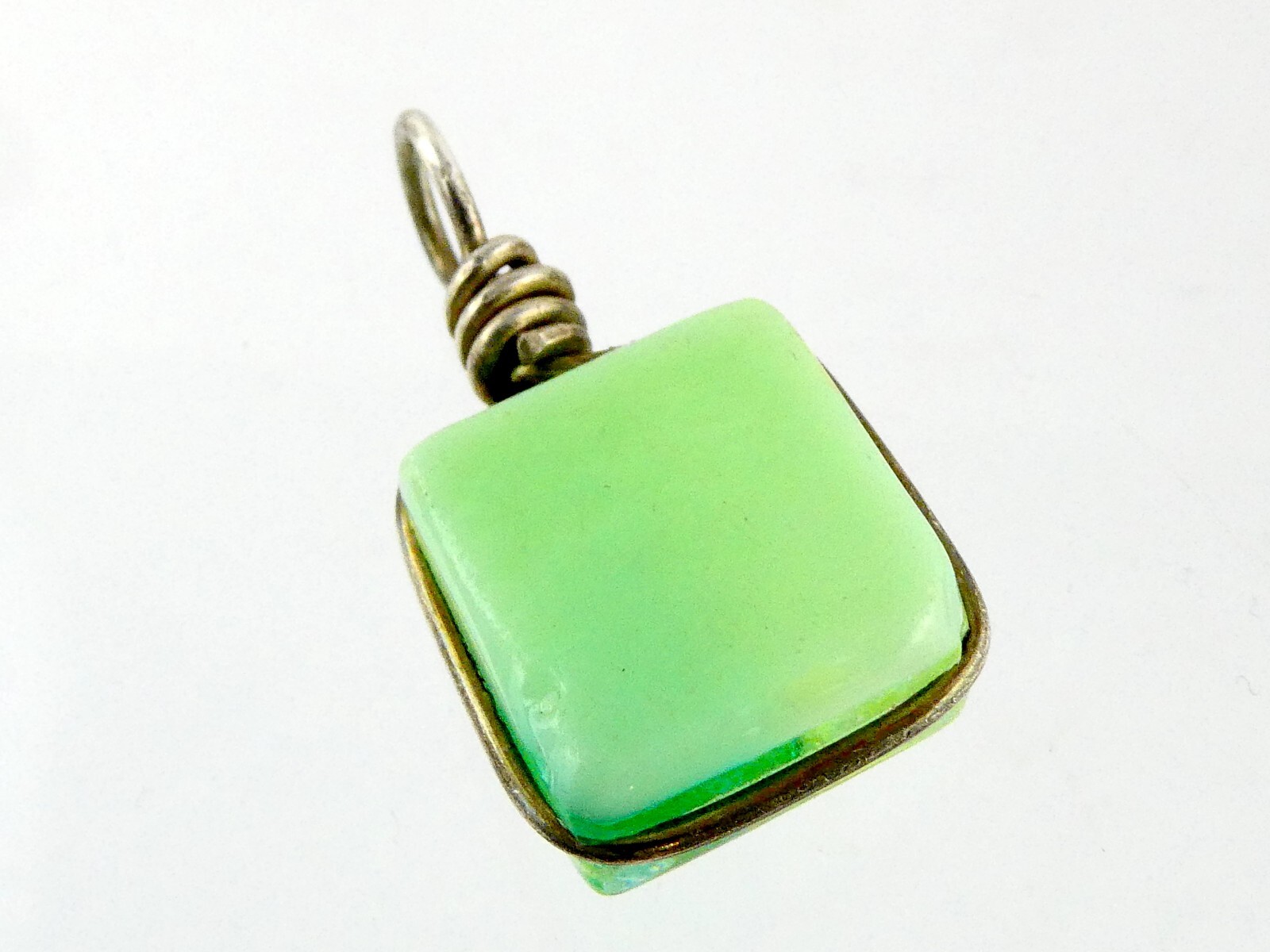 Unmarked Sterling Silver Green Dichroic Glass Wire Wrapped Pendant 8.8g 1 3/8 In