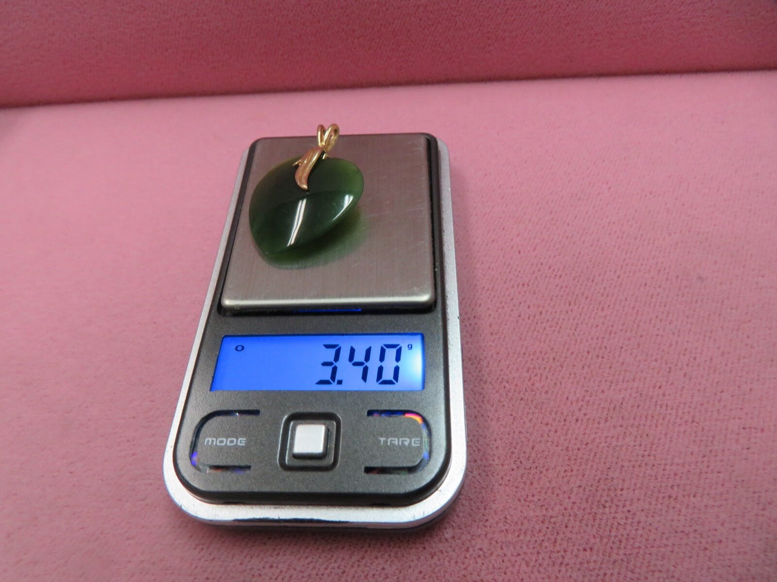 High Quality 14k Solid Y. Gold Nephrite Jade Heart Pendant 3.4 Grams