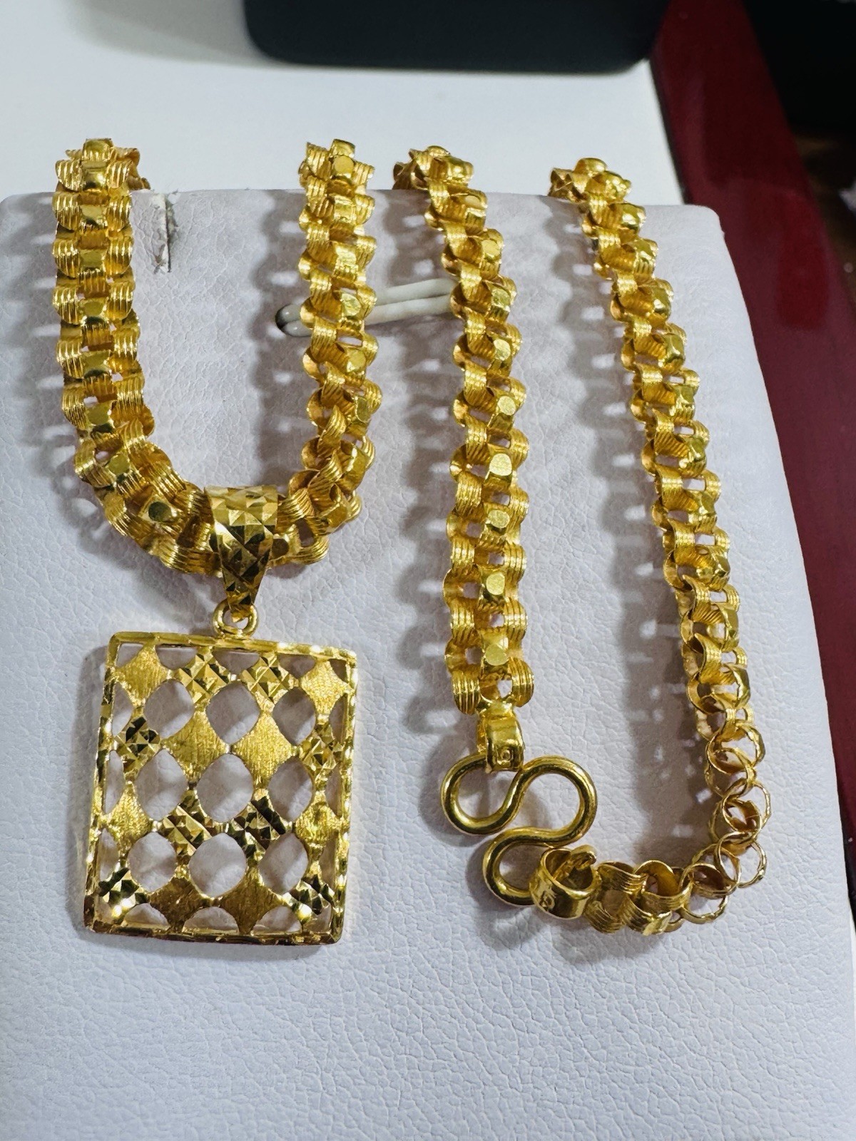 Solid 22K 916 Real Saudi Gold Rectangle Set Necklace 17”/17.5” Long 21.2g 6mm