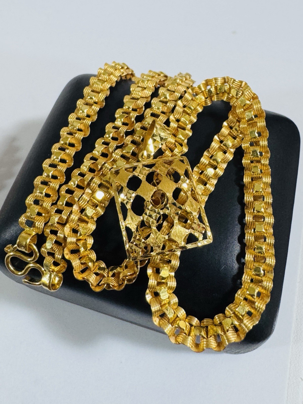 Solid 22K 916 Real Saudi Gold Rectangle Set Necklace 17”/17.5” Long 21.2g 6mm