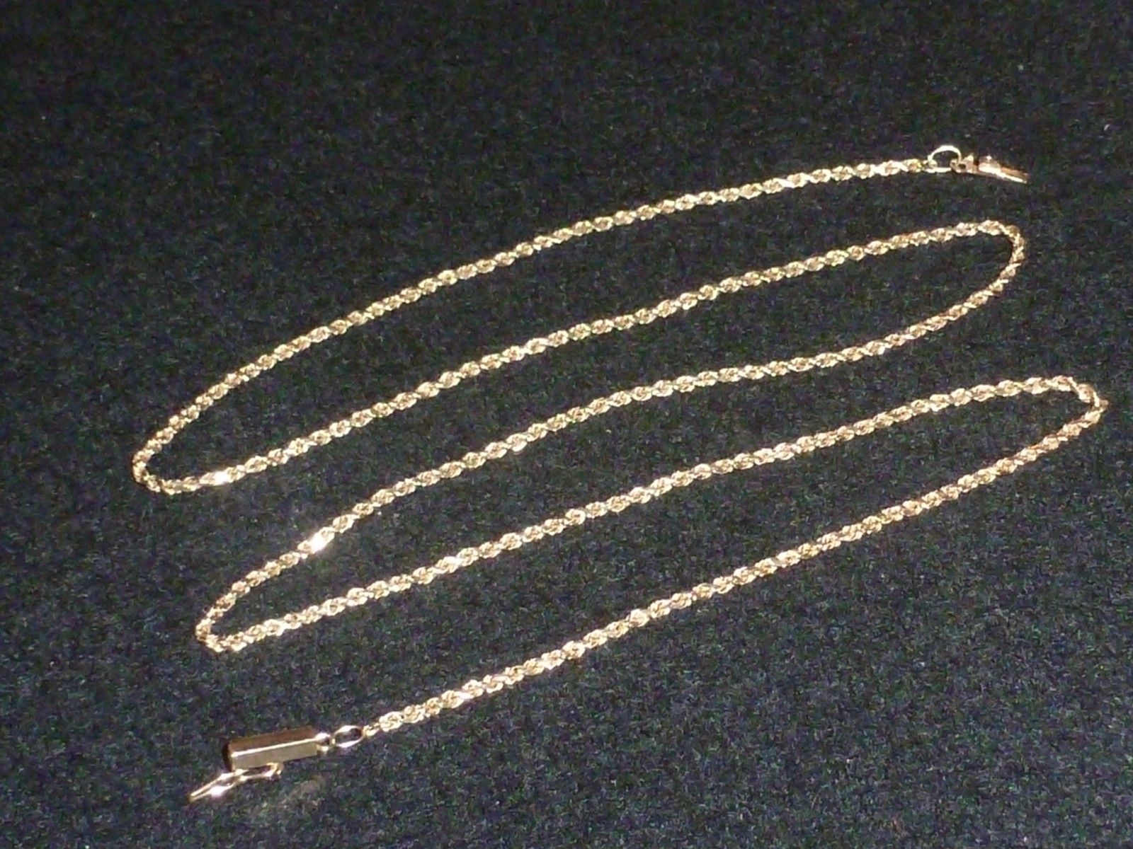 10K SOLID YELLOW GOLD DIAMOND-CUT ROPE TWIST NECKLACE – 21 1/2″ – 5.12 GRAMS