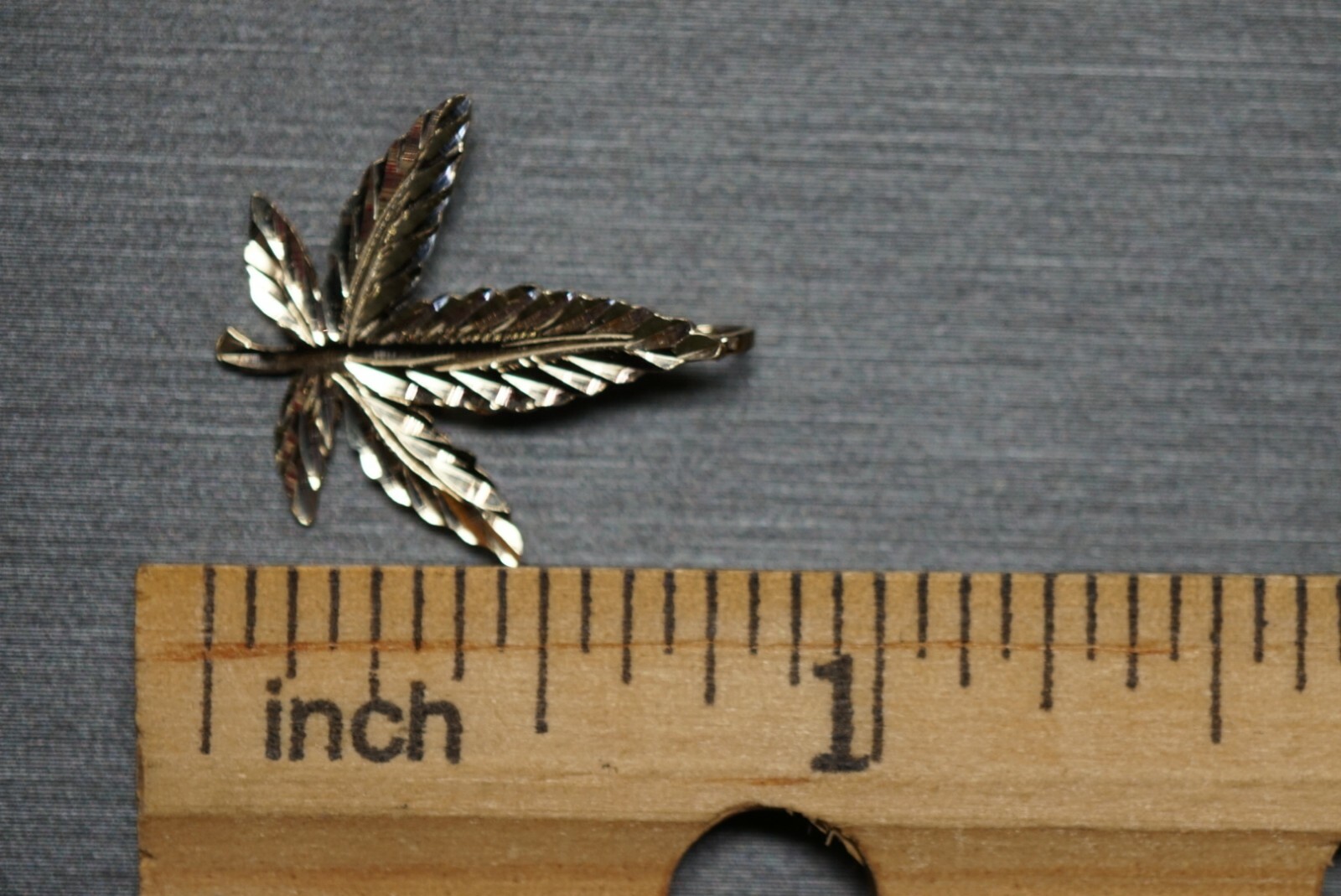 14K Solid Yellow Gold Diamond Cut 0.75″ Marijuana Charm Pendant.