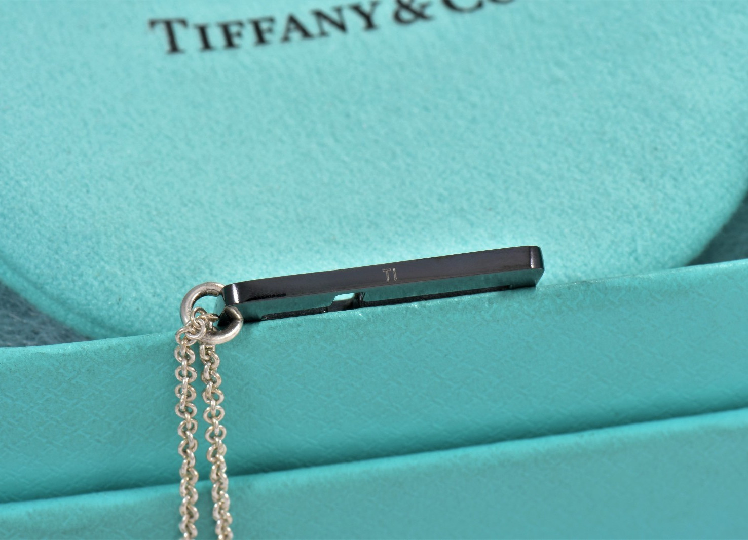 21″ Tiffany & Co Silver Black Titanium Cross Pendant Necklace in Pouch Rare Mens