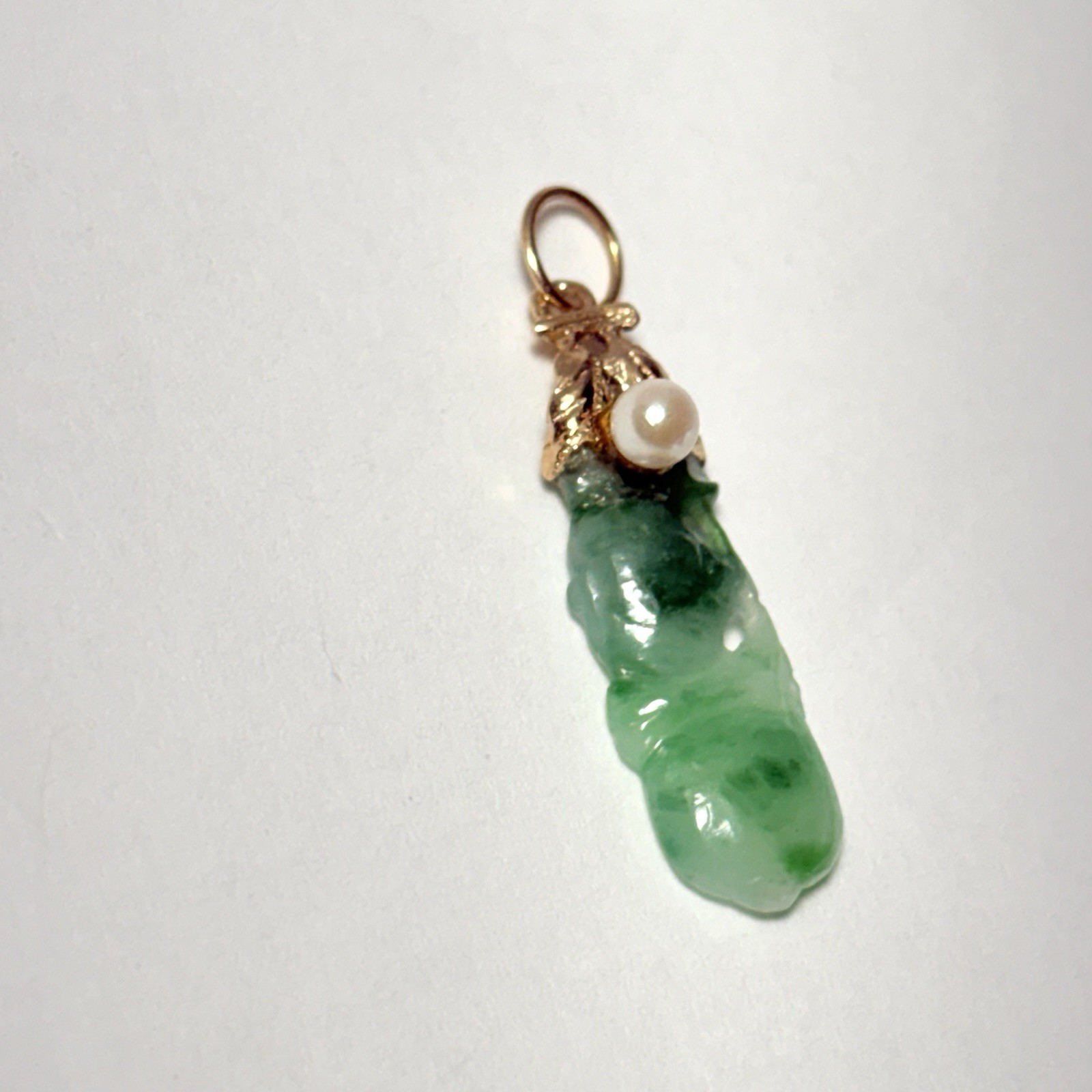 14K Yellow Gold Moss-in-Snow Jade Chinese Gourd Leaf Pearl 21mm Pendant 0.87g