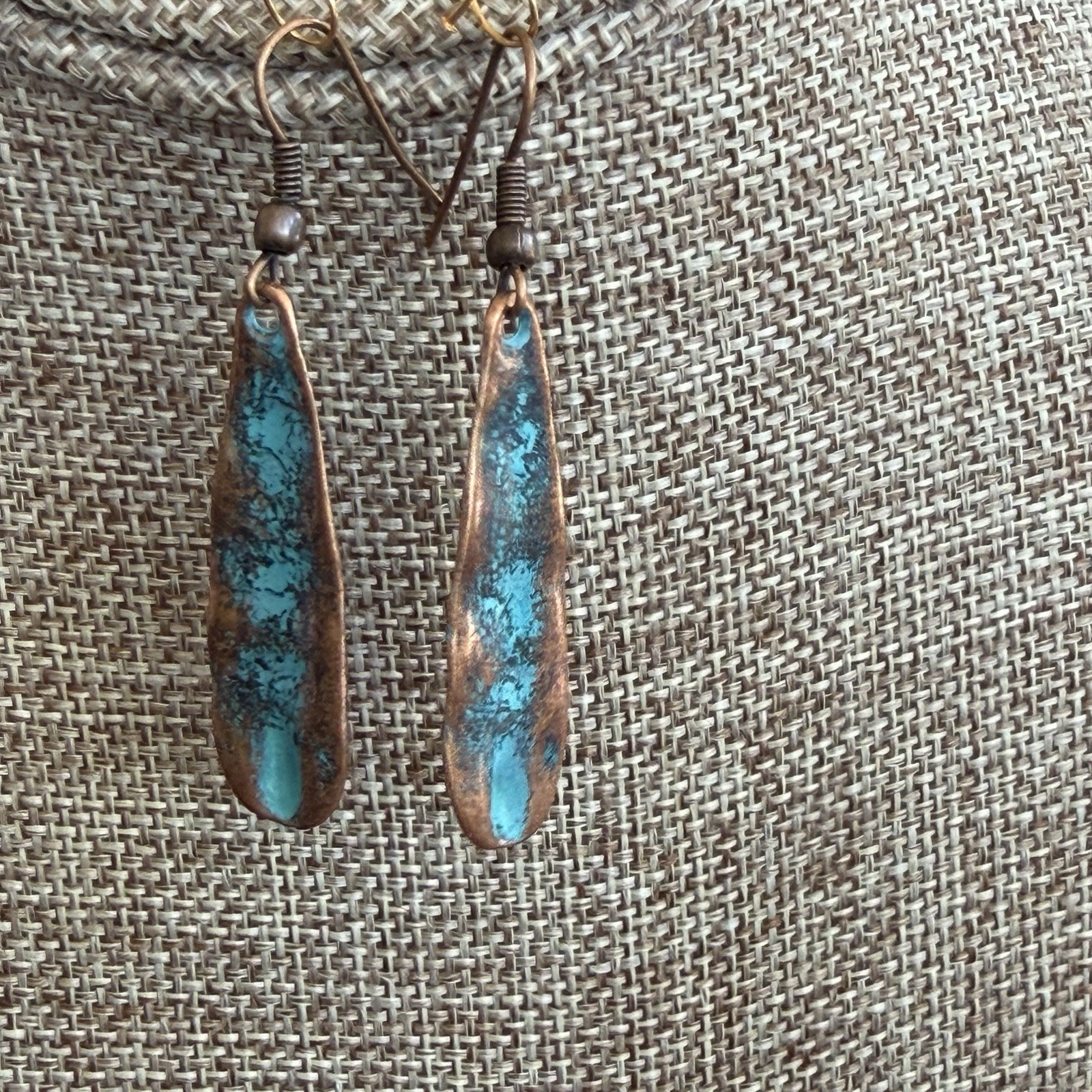 HAND CARVED INDIAN AGATE LIZARD GREEN ADVENTURINE & OPAL ARTISAN NECKLACE SET