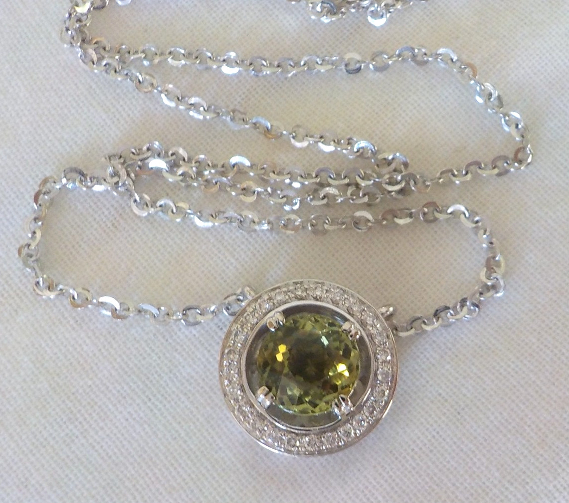 14K White Gold Green Tourmaline Diamond Halo Necklace – 4.60 gms, 16 in, 1.80 ct