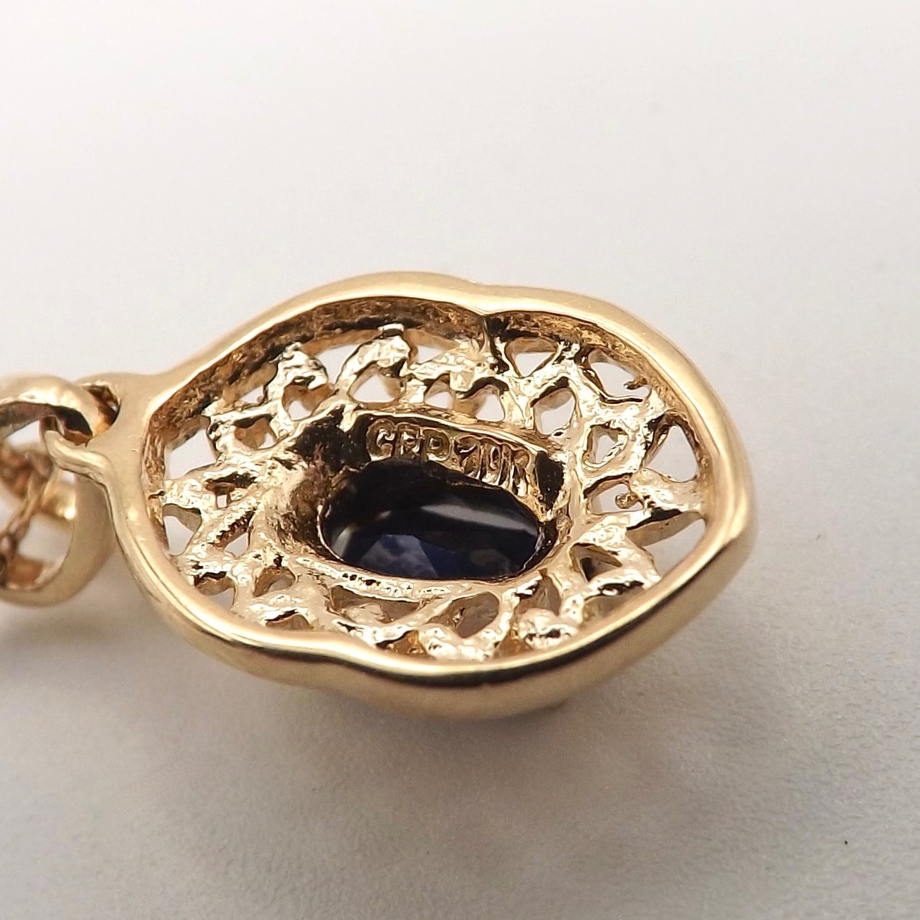 10k Gold Natural Sapphire Infinity Figure 8 Pendant Necklace 20in