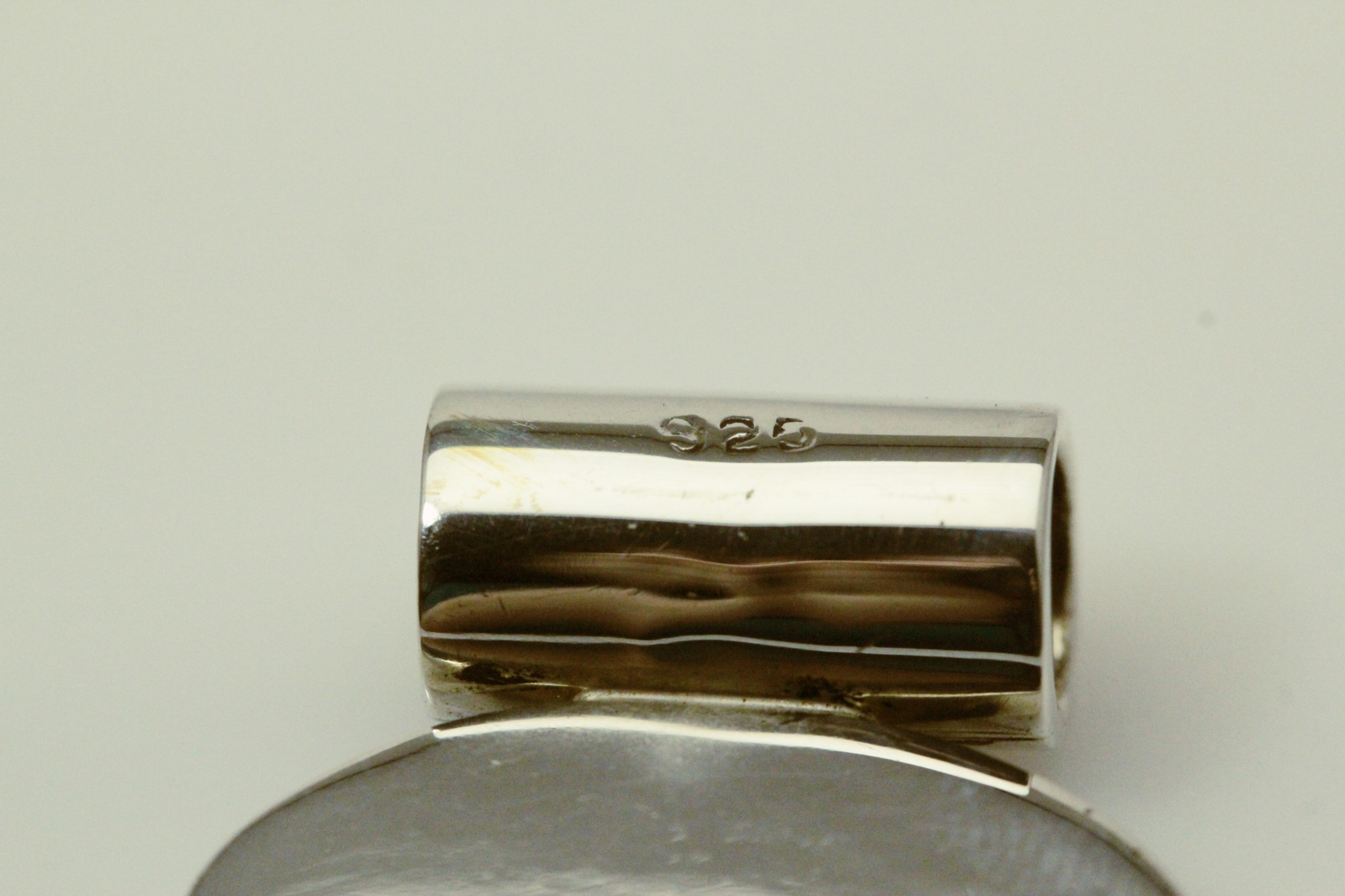 925 Sterling Silver Small Oval Slide Pendant 8.3 Grams (PEN8950)