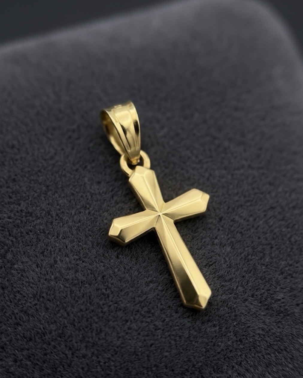 DAVID YURMAN 18K GOLD AMULET CROSS PENDANT