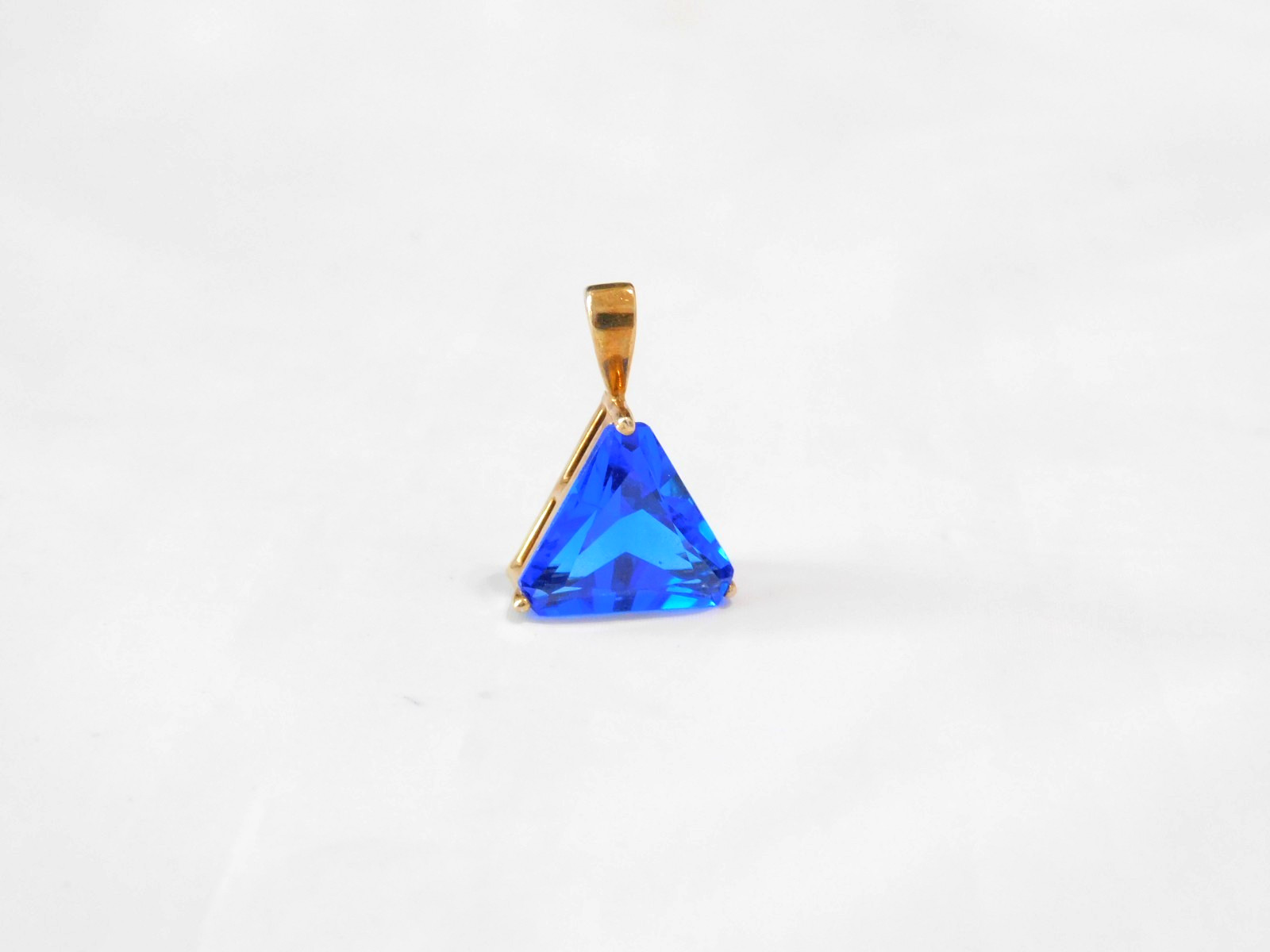 925 Sterling Silver Vermeil Trillion Blue Simulated Sapphire Pendant 2.8g