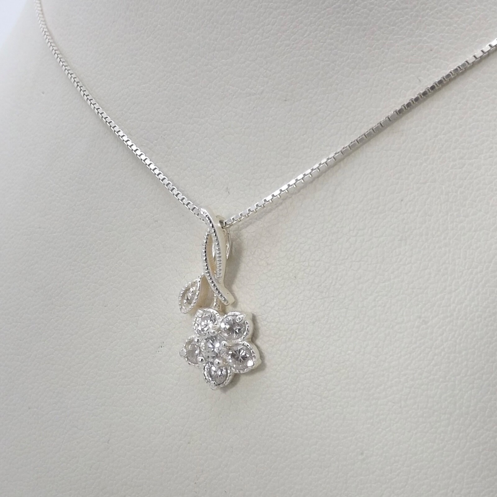 Sterling Silver April Birthstone Flower Daisy Pendant Necklace 18in