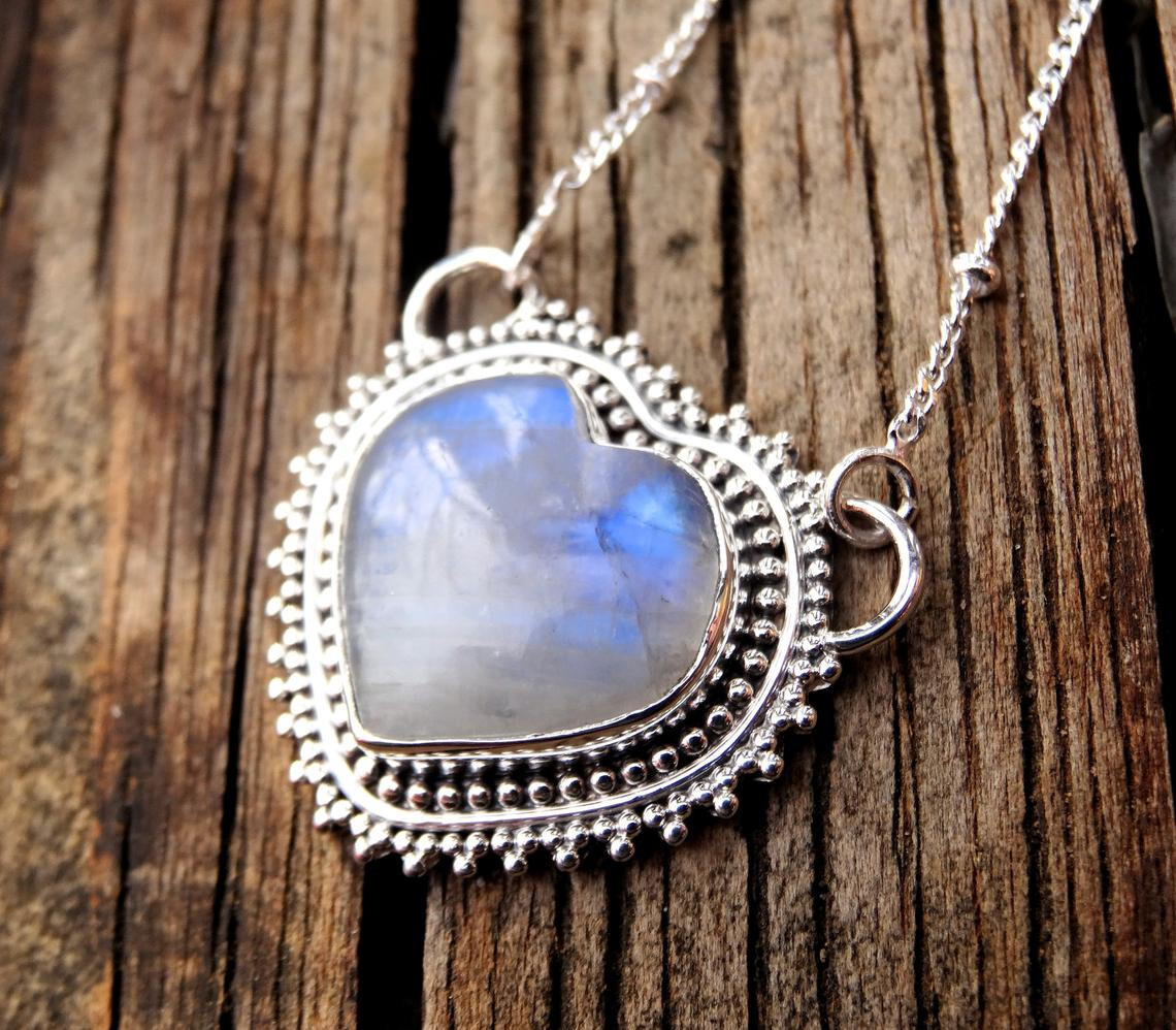 Heart Shape Rainbow Moonstone Gemstone 925 Sterling Silver Handmade Pendant w-4