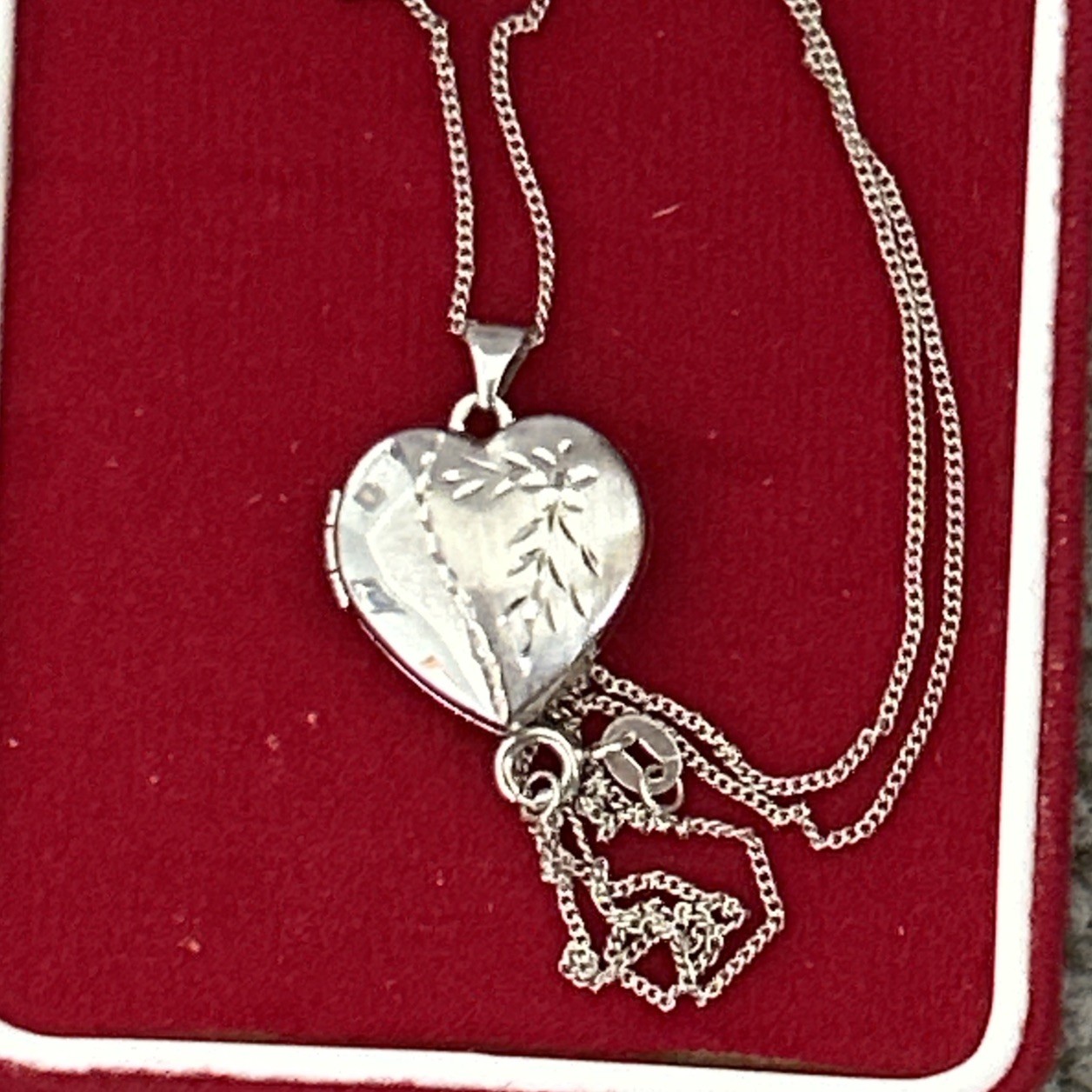 925 Silver Heart Locket Pendant & 46cm Chain/