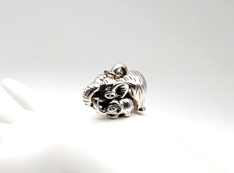 NEW STERLING SILVER MOTHER & BABY ELEPHANT 925 DETAILDED 3D OXIDIZED PENDANT !!!