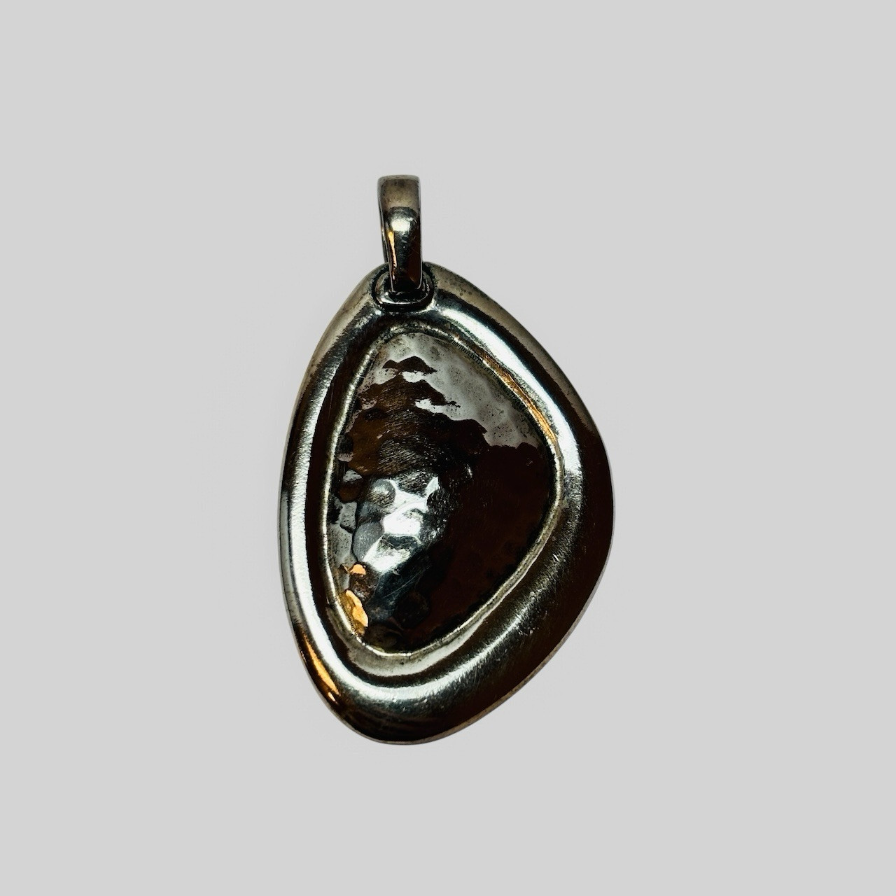 Silpada Sterling 925 Silver Hammered Asymmetrical S1748 Pendant – .24