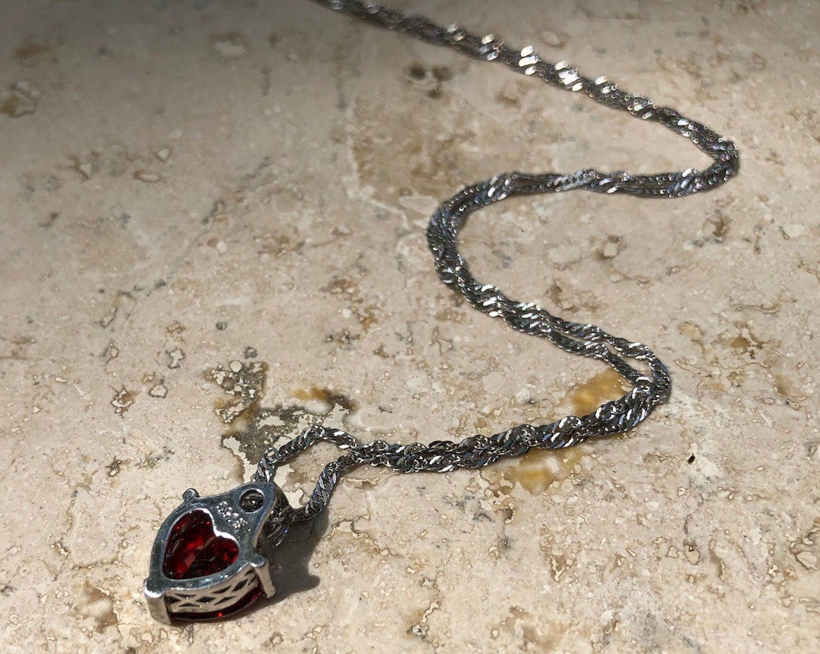 ❤️✨925 STERLING SILVER Red Ruby Garnet Color HEART Pendant Necklace TWIST CHAIN
