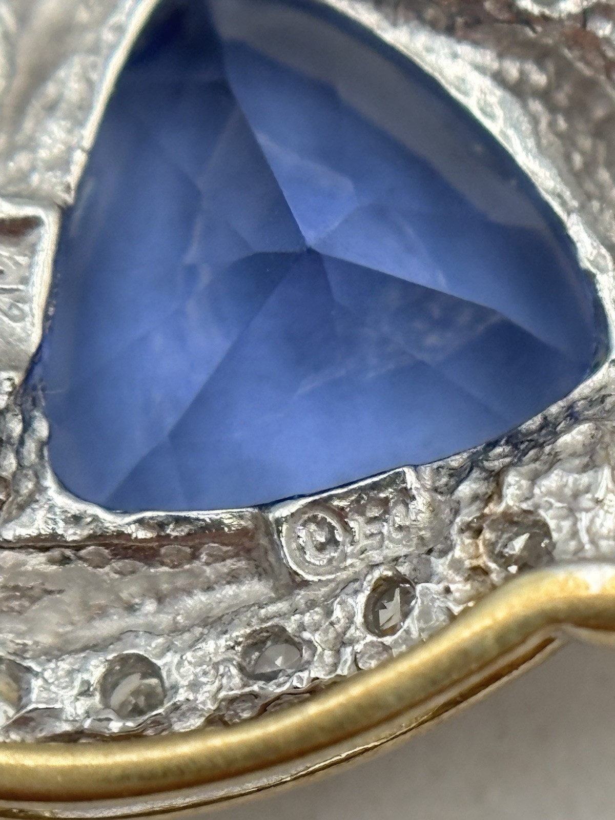 GOLD 10KT YELLOW GOLD TRILLION CUT TANZANITE SLIDE PENDANT 2.8g