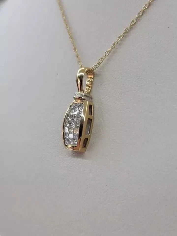 2Ct Princess Cut Lab Created Moissanite Unquie Pendant 14K Yellow Gold Plated