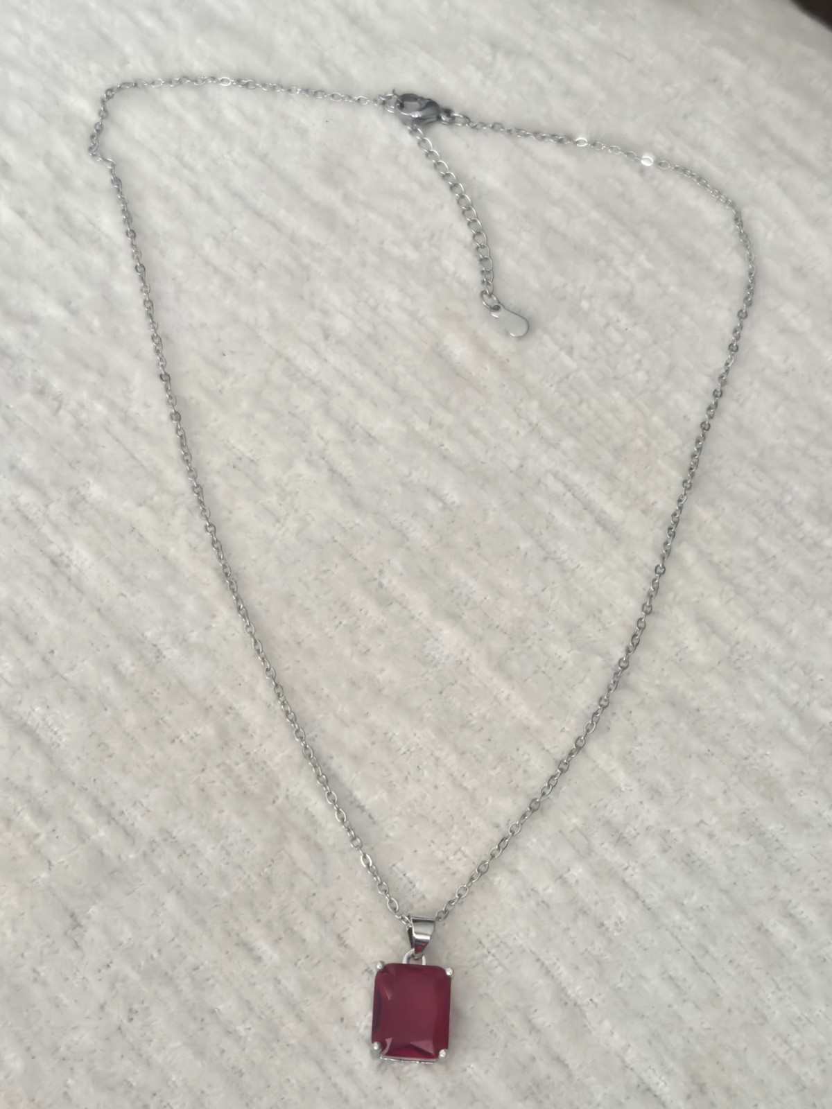 Sterling Silver Red Cube Crystal 20 Inch Adjustable Necklace. UK Seller