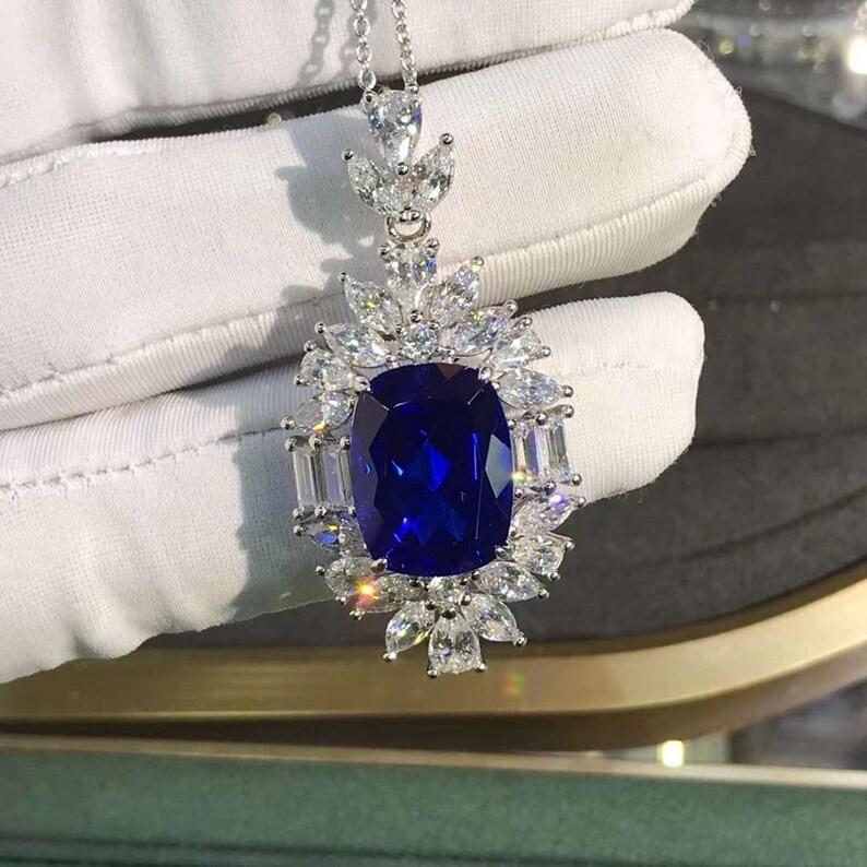 6.00Ct Cushion cut Natural Blue Sapphire & Diamond 14K White Gold Luxury Pendant