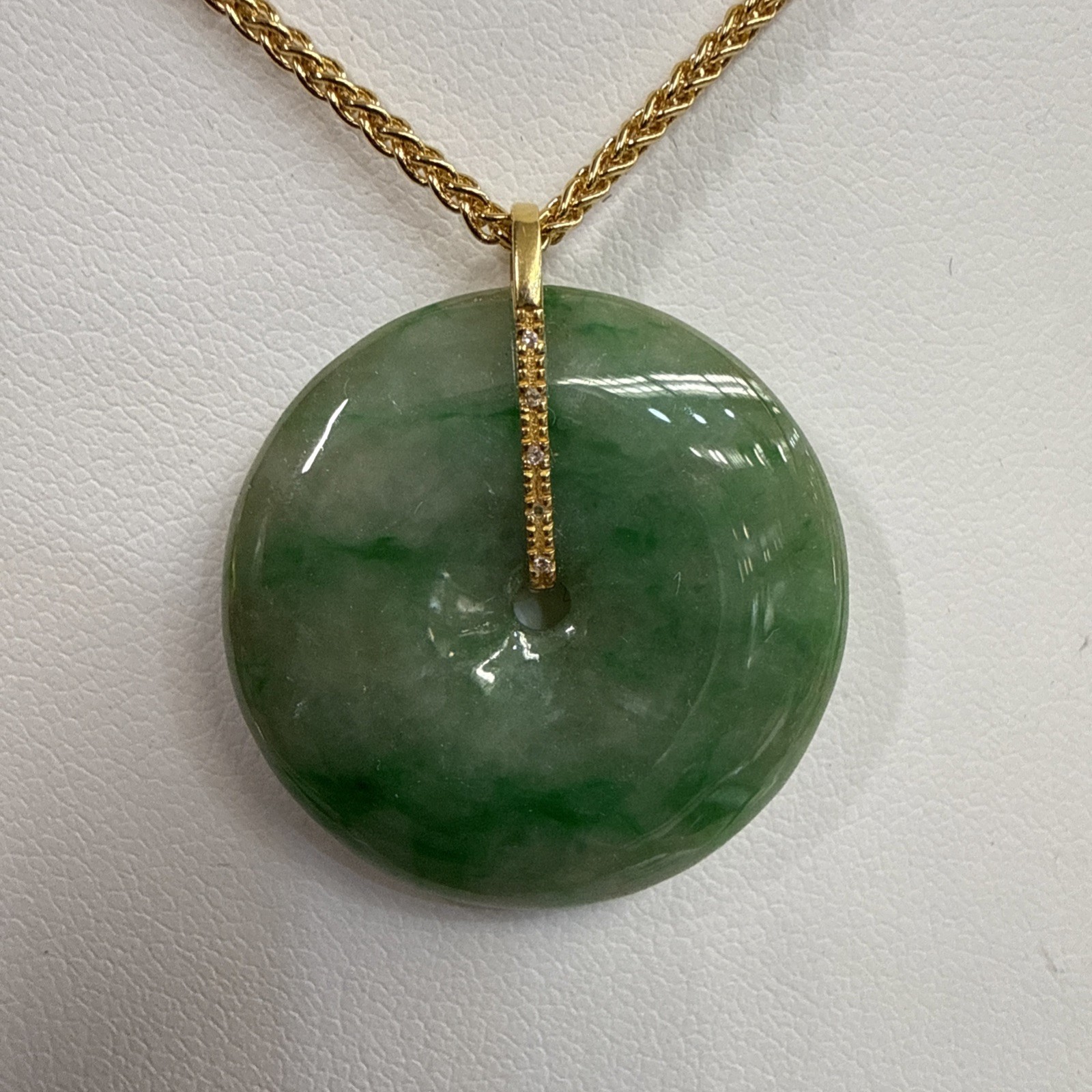 18K Gold Grade A Burmese Jadeite Peace Buckle Pendant Certificated
