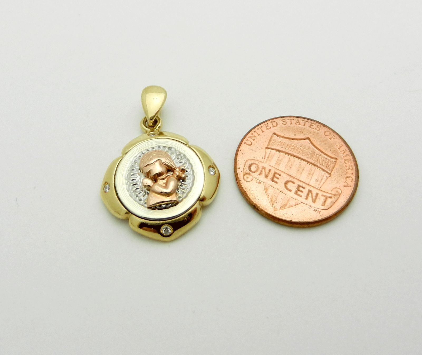 Beautiful Solid 14k Multi Tone Gold Praying little Girl Charm Pendant 3.4 grams