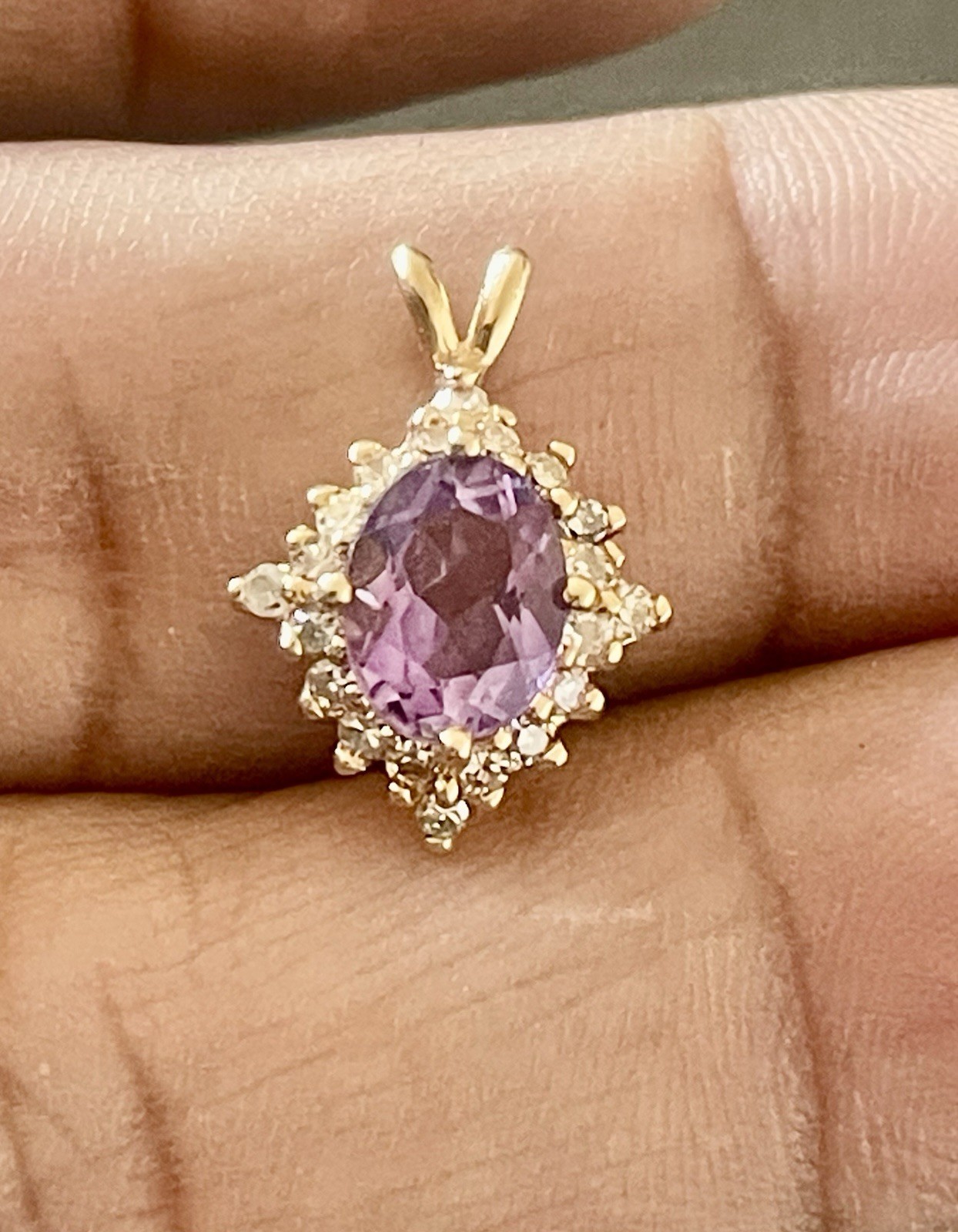 14KT Yellow Gold 1.20CT Amethyst 0.20CTW diamond pendant (E69)