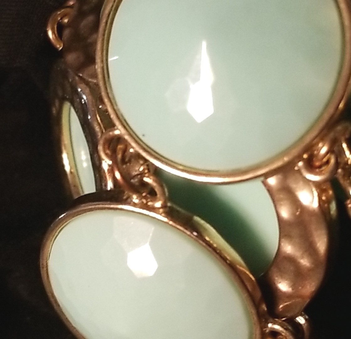 Amazonite Colored, Reverable, 21″ Adjustable Statement Station Necklace Unsigned
