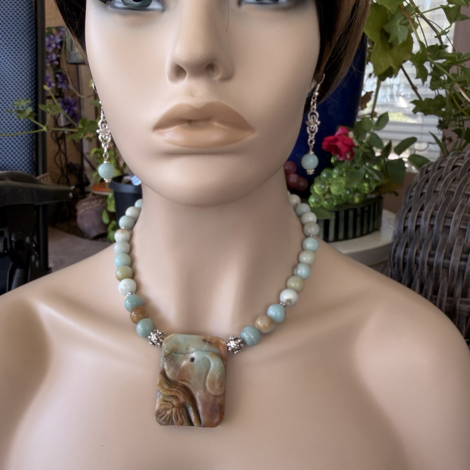 CARVED DOG AMAZONITE ARTISAN PENDANT NECKLACE GEMSTONE BEAD EARRING SET