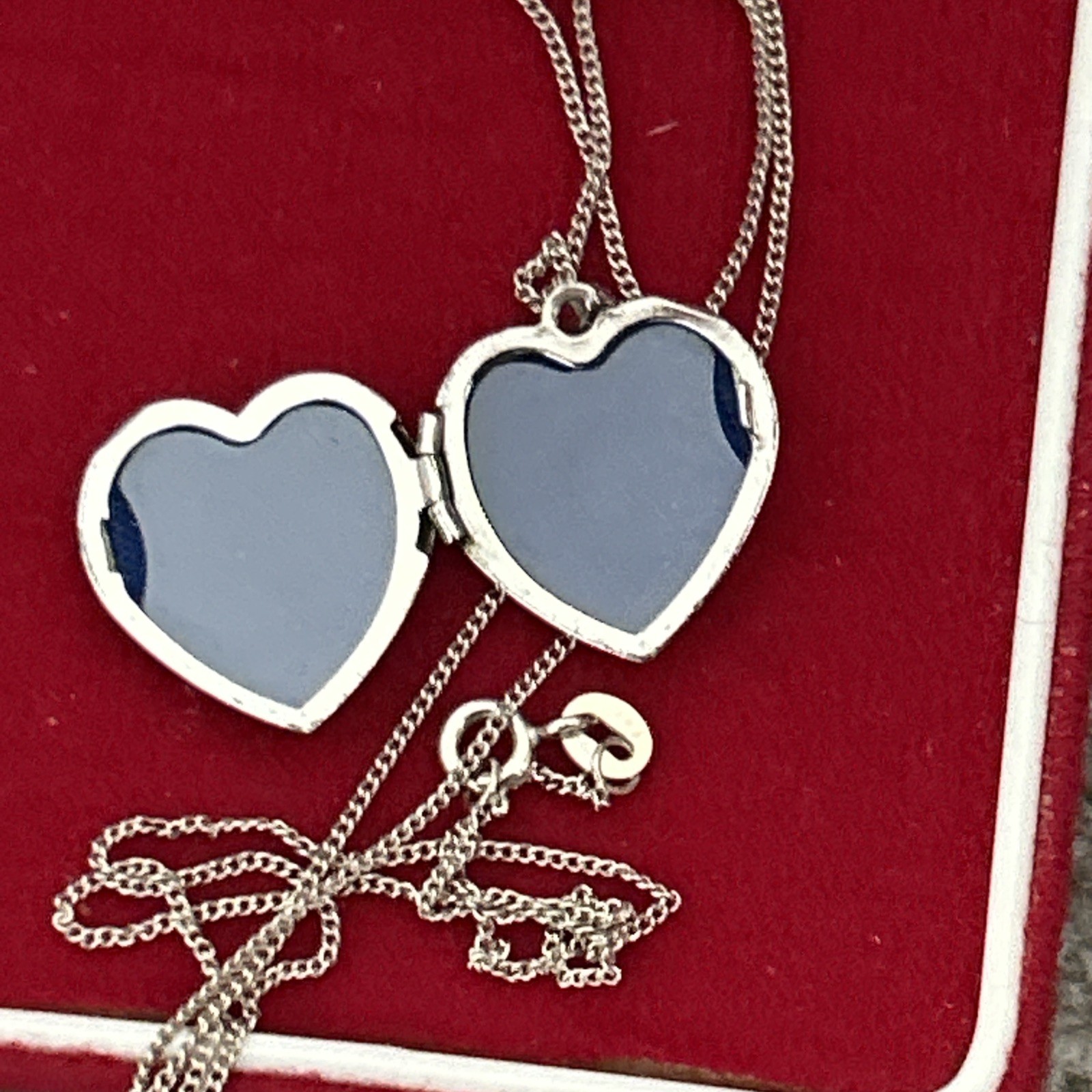 925 Silver Heart Locket Pendant & 46cm Chain/