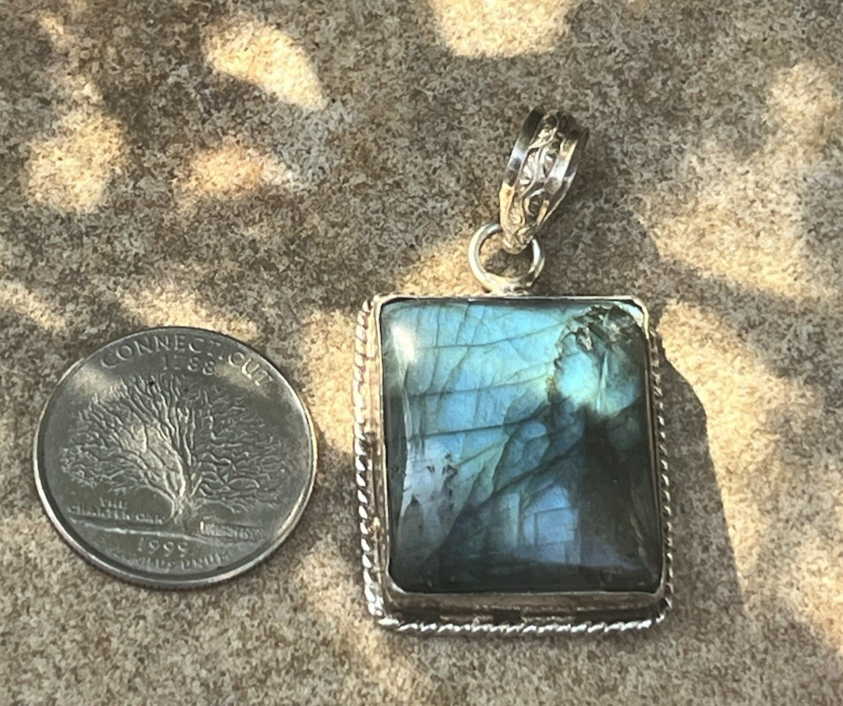 LABRADORITE NATURAL GEMSTONE 925 STERLING SILVER HANDMADE JEWELRY PENDANT 1″