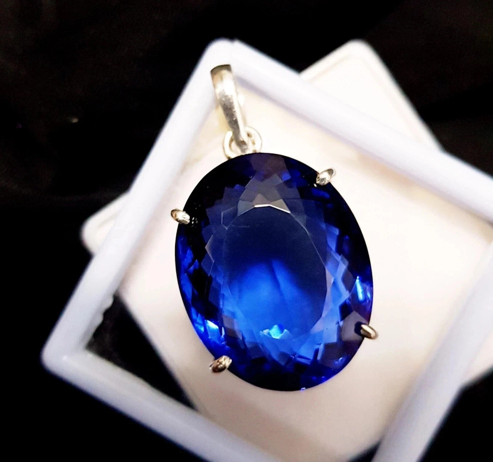 Certified 35 CT Natural Blue Sapphire Oval Cut Gemstone 925 Solid Silver Pendant