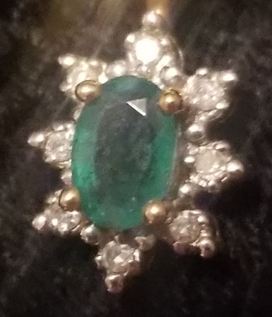 14k Gold Necklace & 10k Gold Emerald Pendant. 3 grams 20″ Yellow Gold Necklace