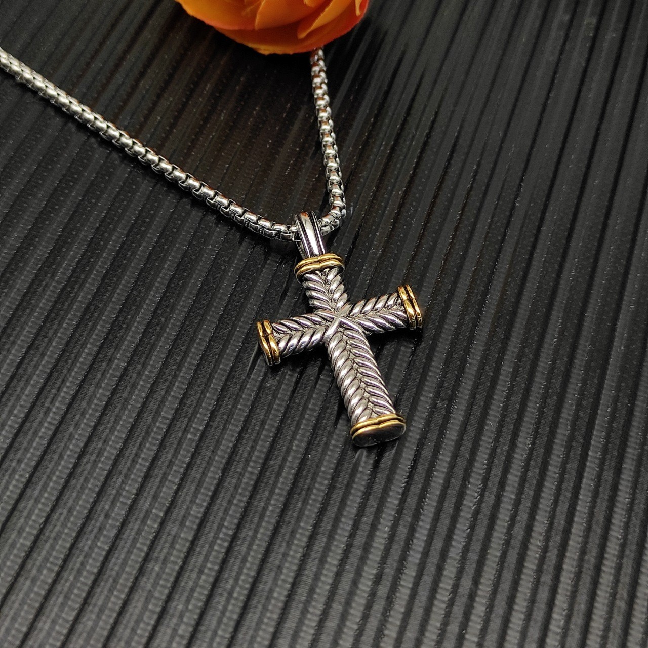 David Yurman Chevron Cross Pendant 925 Silver 18K Gold Box Chain Two Tone 55cm